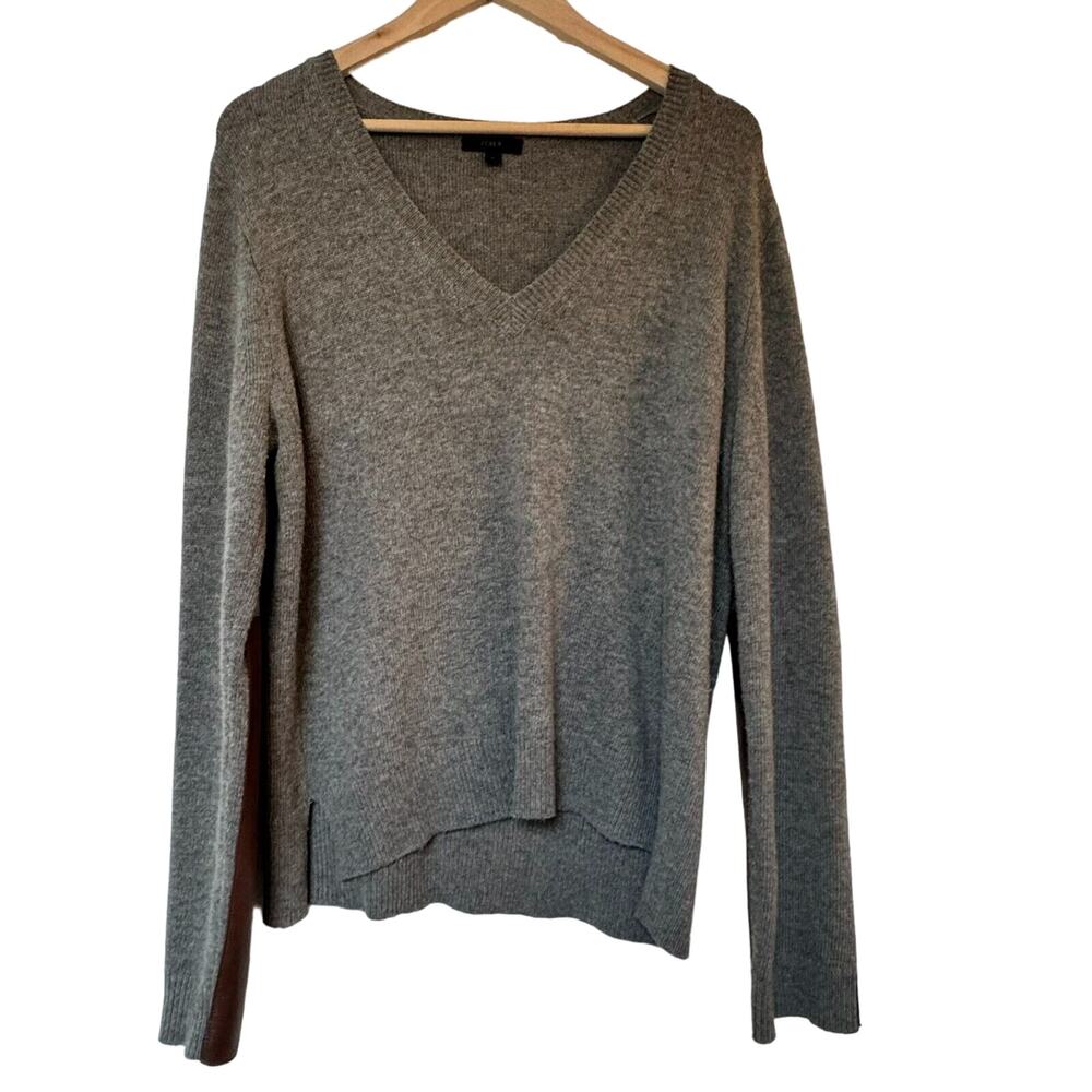 J. CREW Women's Large Gray Wool V-Neck Pullover Sweater‎ Leather Sleeve Patch